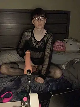 Snapshot of YourFavTwinkie chatting on 01.25.25 YourFavTwinkie online show from 01.25.25