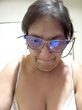 florecita69 online show from 10.25.25