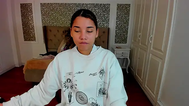 Mayaa ross online show from 09.24.25