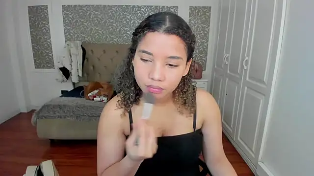 Mayaa ross online show from 10.07.25