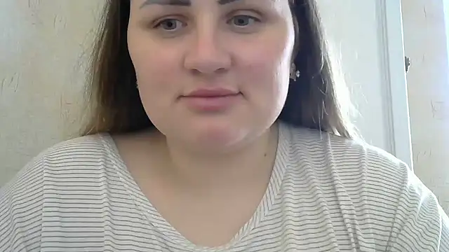 Snapshot of Honeydew-Waves chatting on 04.19.26 Honeydew-Waves online show from 04.19.26