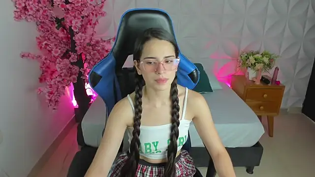 Snapshot of angelica_dymond chatting on 01.17.25 angelica dymond online show from 01.17.25