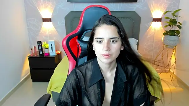 Snapshot of angelica_dymond chatting on 02.05.25 angelica dymond online show from 02.05.25