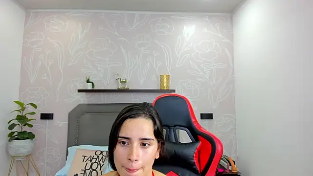 Snapshot of angelica_dymond chatting on 02.12.25 angelica dymond online show from 02.12.25