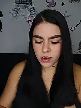 Snapshot of BigTits_Kitty chatting on 06.19.26 BigTits Kitty online show from 06.19.26