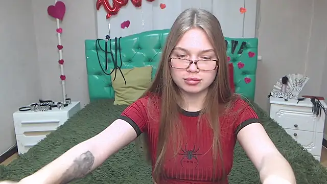 LaraPika online show from 03.18.25