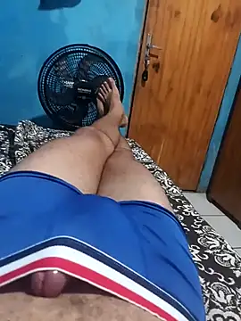 Snapshot of 1995eduardo chatting on 03.08.25 1995eduardo online show from 03.08.25