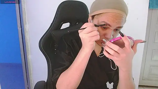 Snapshot of giuliana_andrade chatting on 02.17.26 giuliana andrade online show from 02.17.26