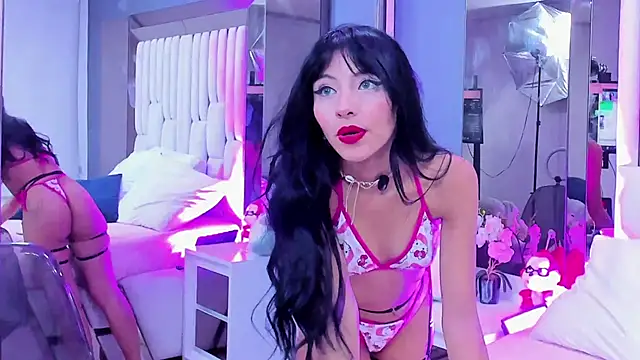 Snapshot of Kitty_Eliffe chatting on 02.25.25 Kitty Eliffe online show from 02.25.25