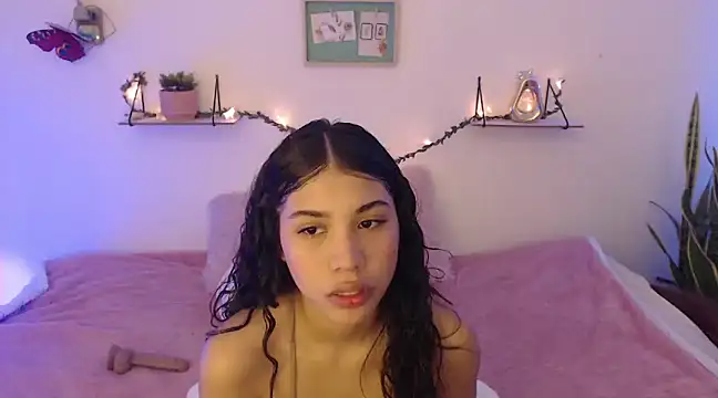 AmberJeong online show from 12.11.24