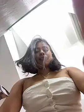 AlessaPears online show from 12.25.24