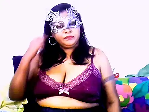 Mysterylady143 online show from 11.18.25