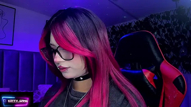 Kitty Gang online show from 02.12.26