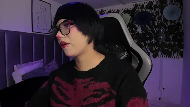 Kitty Gang online show from 04.17.26