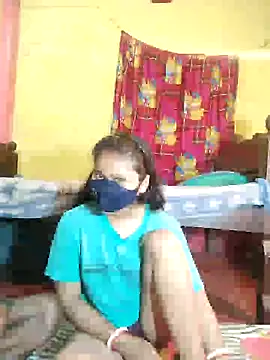 Snapshot of indiancouple09 chatting on 02.04.25 indiancouple09 online show from 02.04.25