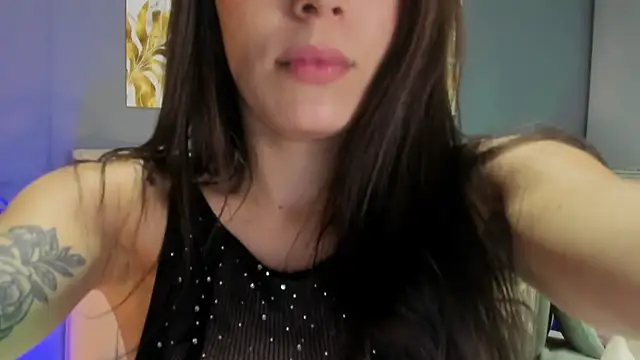 Snapshot of samii_live chatting on 12.15.24 samii live online show from 12.15.24