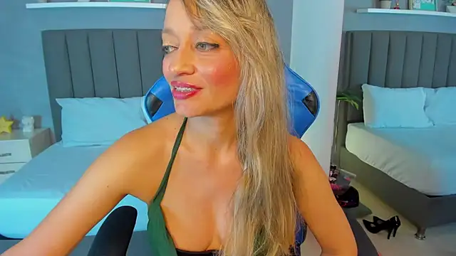 emma collson online show from 10.04.25