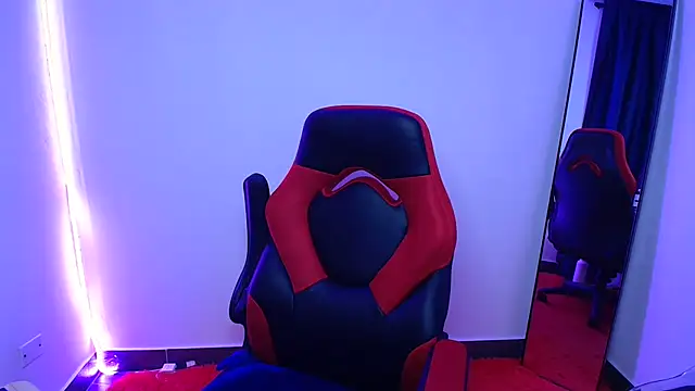 Snapshot of yaralyminjo2 chatting on 02.28.25 yaralyminjo2 online show from 02.28.25