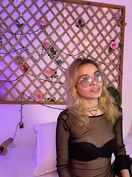 Snapshot of anietorres chatting on 01.15.25 anietorres online show from 01.15.25