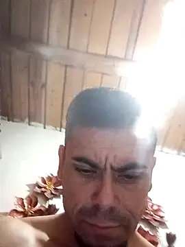 Snapshot of Hot796 chatting on 10.25.25 Hot796 online show from 10.25.25