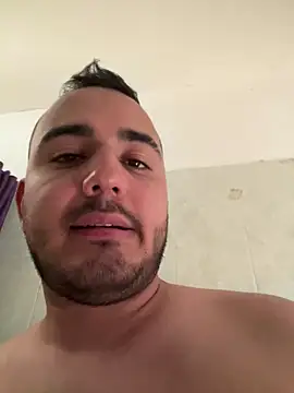 Snapshot of Robert_Pool chatting on 03.10.25 Robert Pool online show from 03.10.25