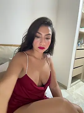 Snapshot of Gia_Ferh chatting on 05.17.26 Gia Ferh online show from 05.17.26