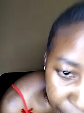 Snapshot of queenbboobs chatting on 10.17.25 queenbboobs online show from 10.17.25