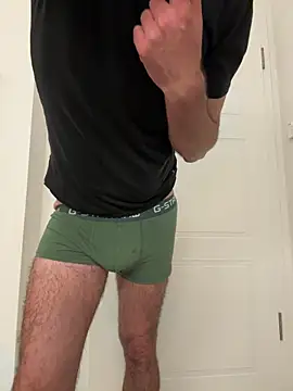 Snapshot of mrniceguy198 chatting on 10.17.25 mrniceguy198 online show from 10.17.25