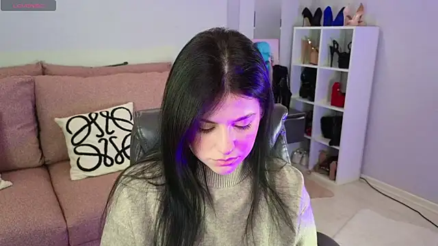 Jenna Adams  online show from 10.17.25