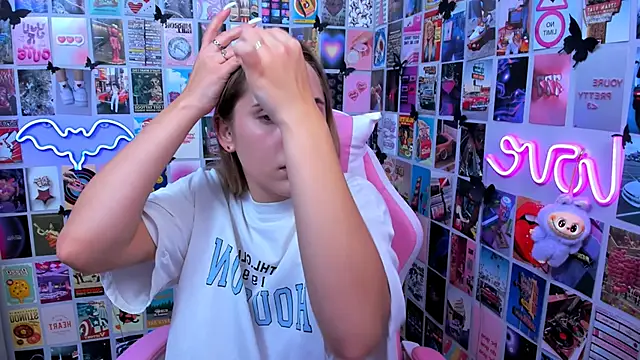 MiaMilas online show from 10.24.25