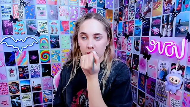 MiaMilas online show from 02.26.26