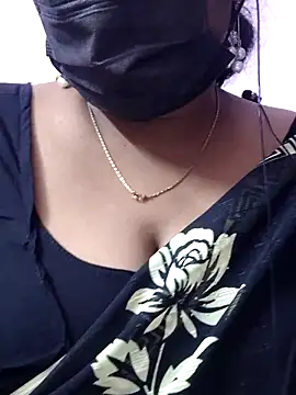 mallu-sumi online show from 12.14.25