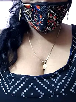 mallu-sumi online show from 04.19.26