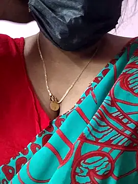 Snapshot of mallu-sumi chatting on 04.30.26 mallu-sumi online show from 04.30.26