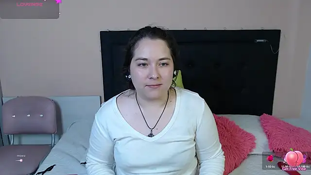 May Carlier online show from 02.19.25