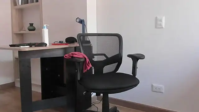 Snapshot of pablo-rincon95 chatting on 01.21.25 pablo-rincon95 online show from 01.21.25