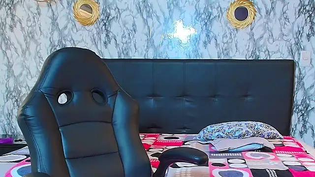 Emily Trujillo online show from 03.21.25