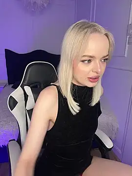 horny blondiee online show from 03.22.25