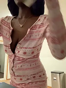 spicysugar74 online show from 12.15.24