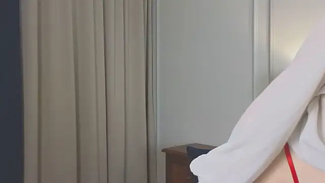 Snapshot of AnnTaint chatting on 12.13.24 AnnTaint online show from 12.13.24