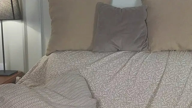 Snapshot of AnnTaint chatting on 12.14.24 AnnTaint online show from 12.14.24