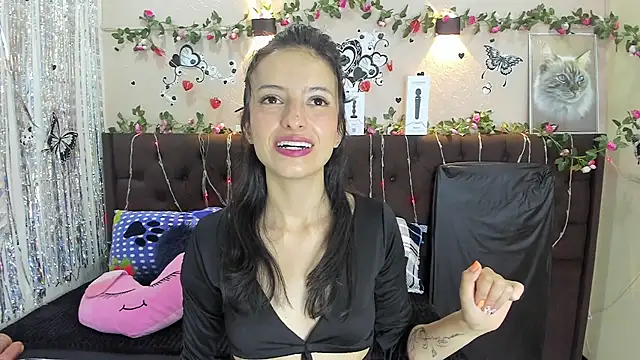 HottCandy21 online show from 02.24.25