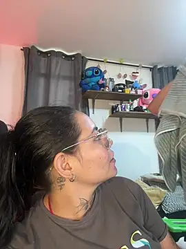 Snapshot of Mabelydani chatting on 06.25.26 Mabelydani online show from 06.25.26