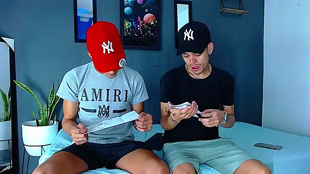 Friendsofeverything  online show from 12.22.24