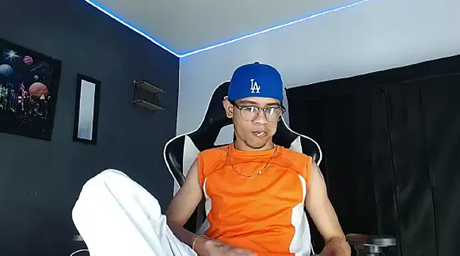 Romancartier 1 online show from 12.21.24