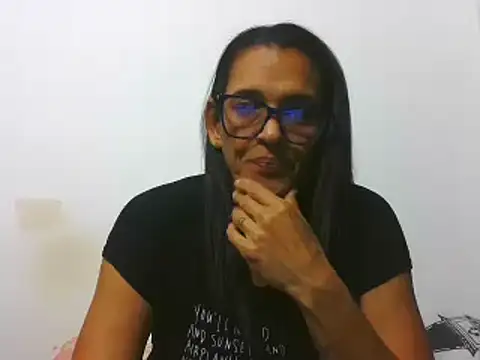 latinbrunettet online show from 02.15.25