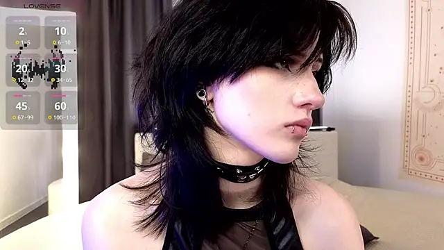 dark vamp  online show from 09.30.25