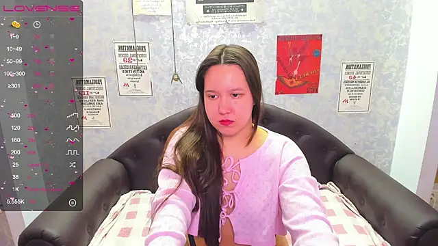 Snapshot of Mira_Karter chatting on 03.01.25 Mira Karter online show from 03.01.25