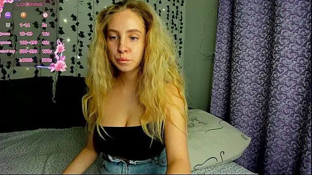 Kitty Katrine online show from 12.08.24