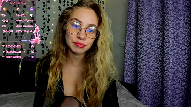 Kitty Katrine online show from 12.26.24